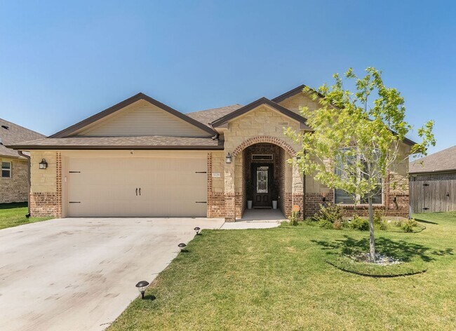 Building Photo - Half Off First Months Rent!!!