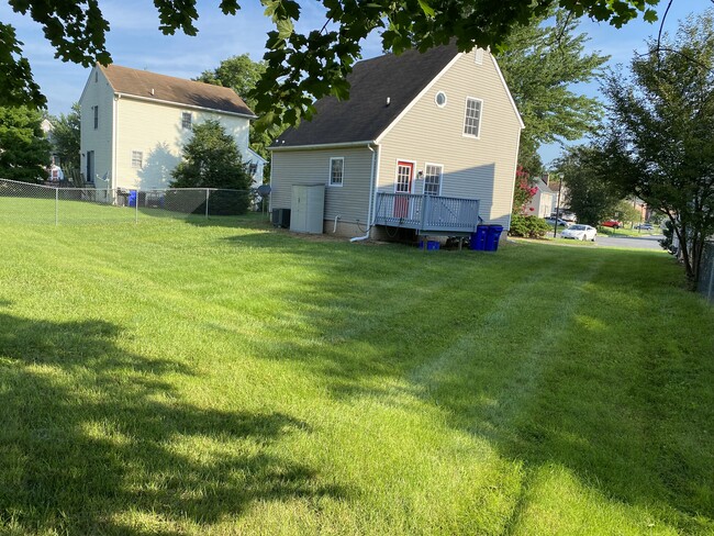 Building Photo - 1221 Magnolia Ct