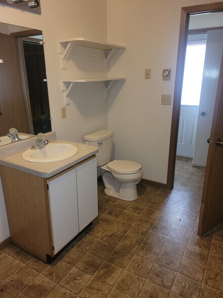 Half Bath and Laundry - 5207 Lee Ave