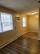 Building Photo - 105 College Park Ct