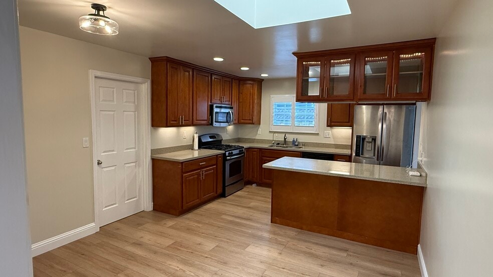 Kitchen - 1577 Duvall Dr