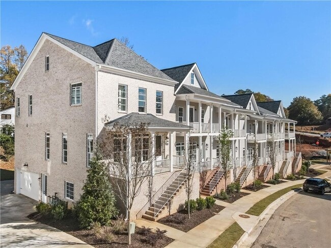 Building Photo - 2035 Parkside Ln