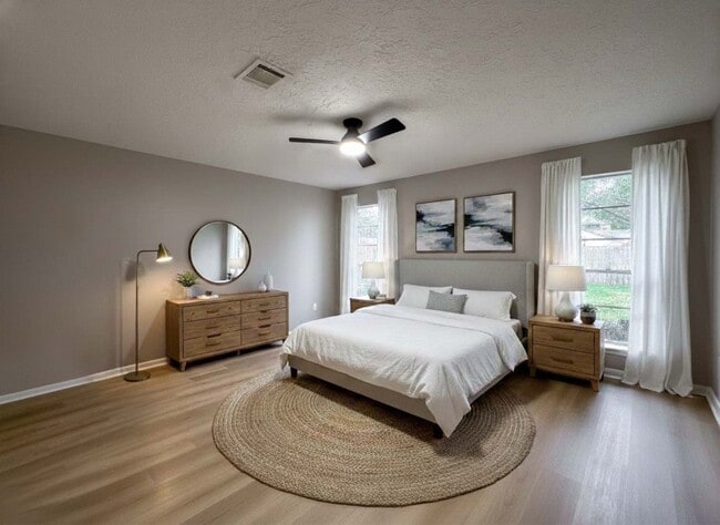 Building Photo - 22822 Canyon Lake Dr