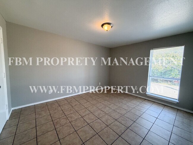 Building Photo - 1401 Old Bardwell Rd