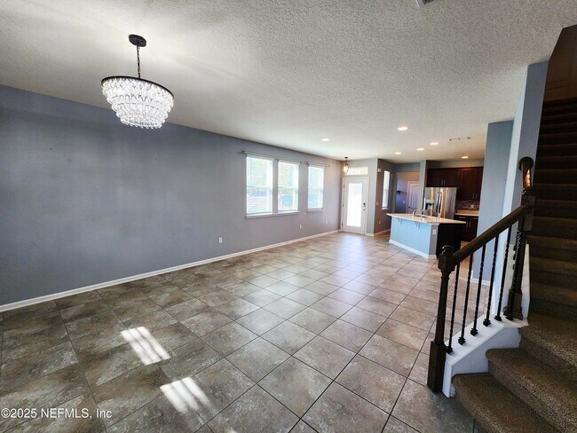 Building Photo - 99 Bush Pl