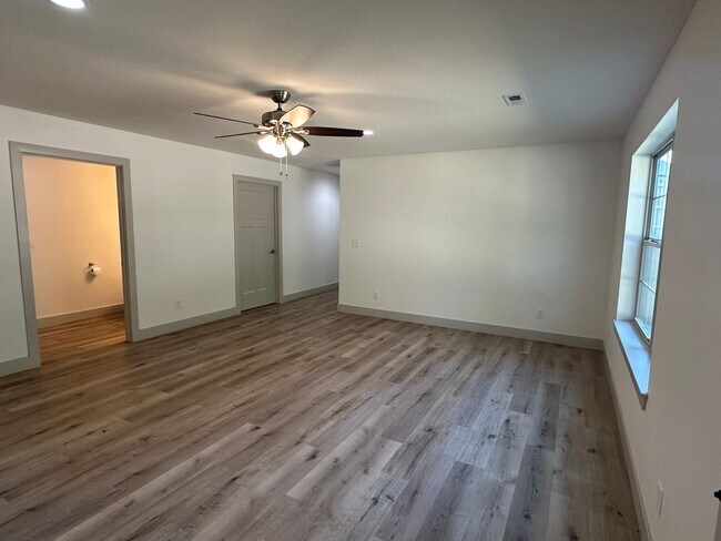 Building Photo - Now LEASING in Summit Pass! Available May 18, 2026!