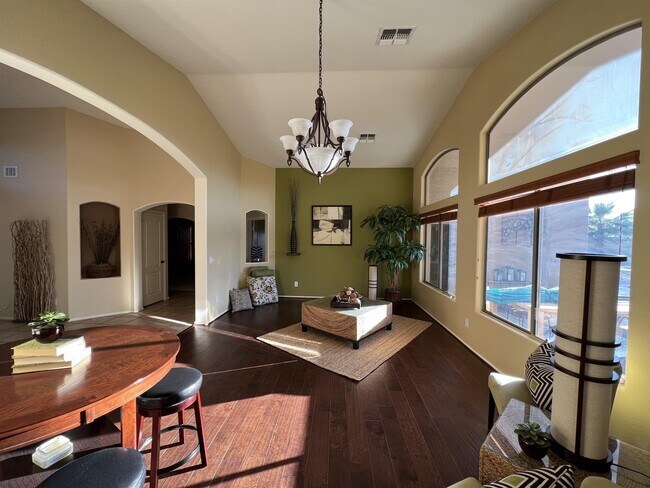 Building Photo - 30091 N Maravilla Dr