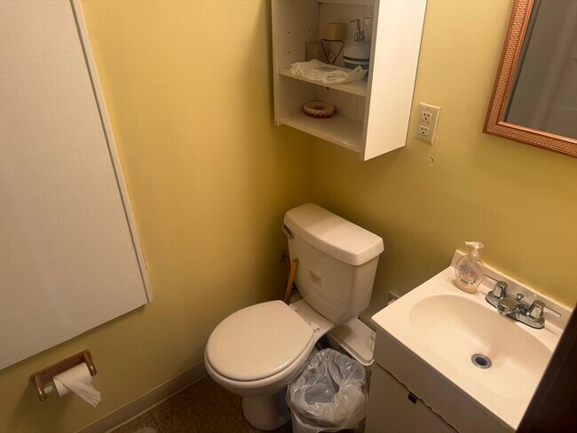 Building Photo - 3 Herbert St