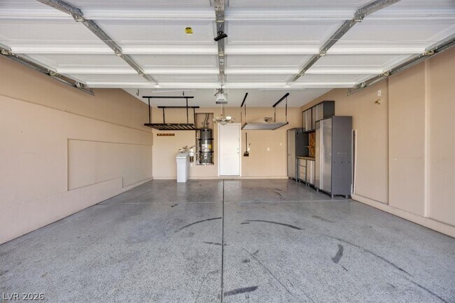 Building Photo - 11223 Dahlia Grove St