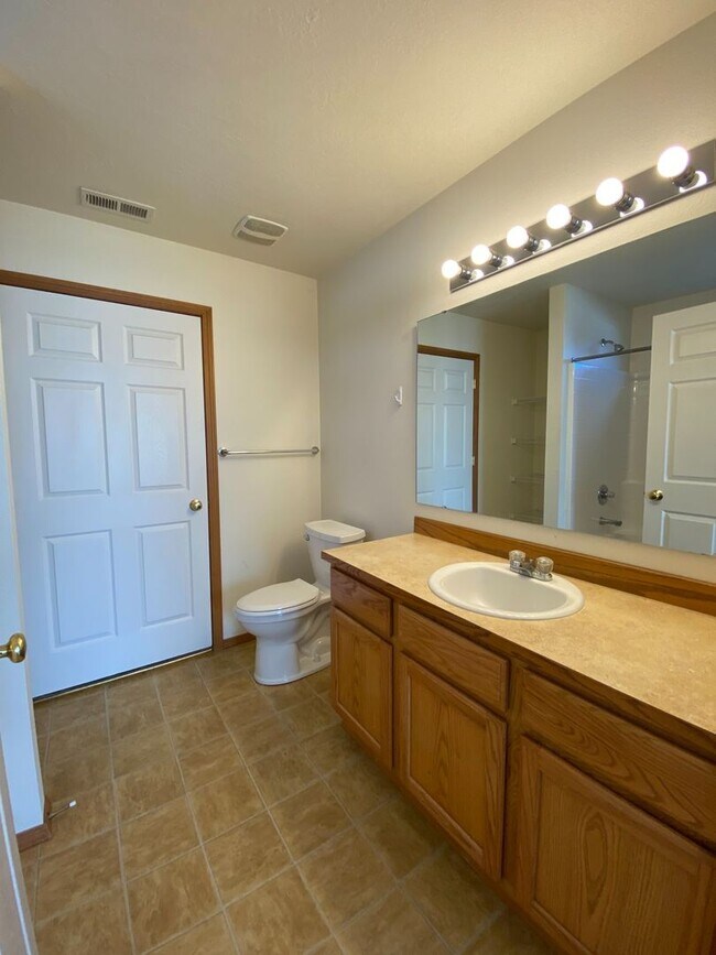 Building Photo - 8004 Chehalis Dr