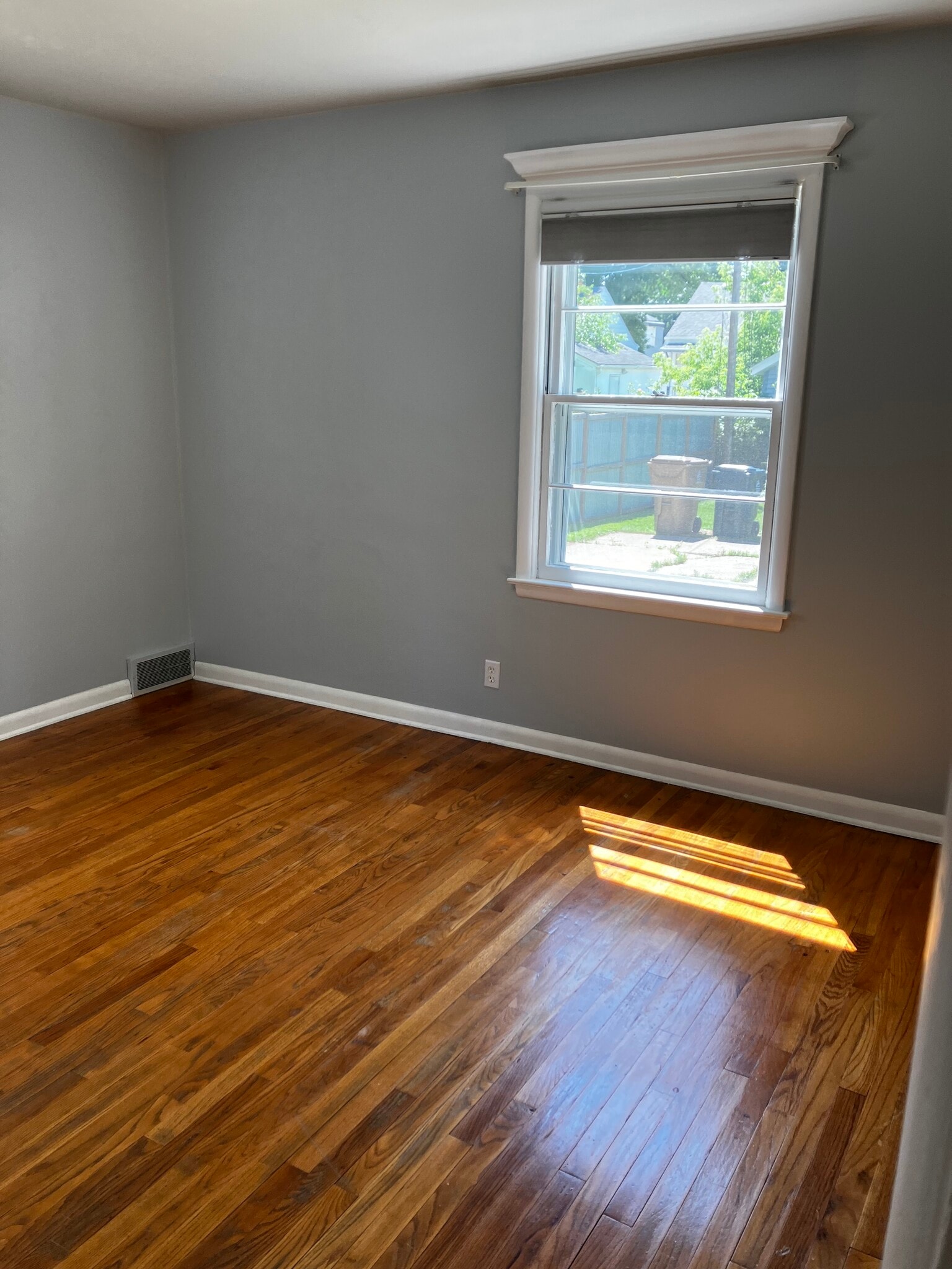 Building Photo - 42 Waubesa St