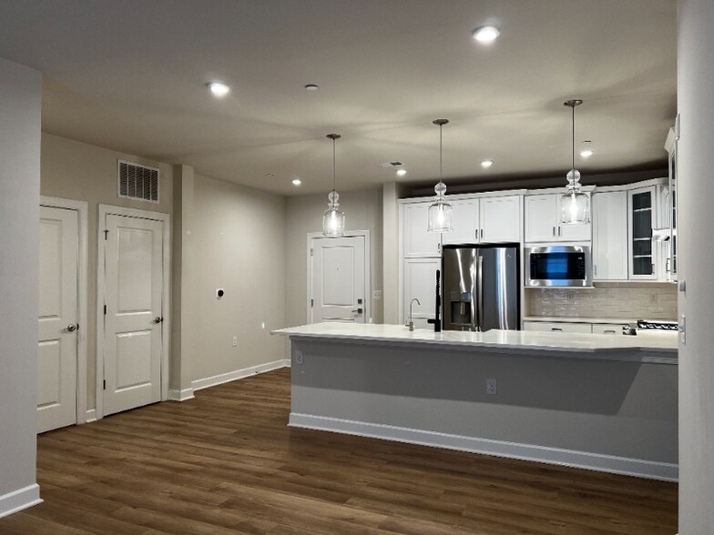 Building Photo - 3927 Fair Ridge Dr