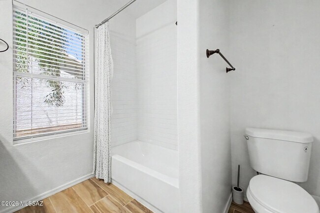 Building Photo - 9951 E Paseo San Bruno