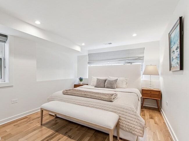 Building Photo - 1025 Dewey Ave