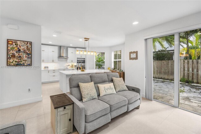 Building Photo - 10470 NW 69th Terrace