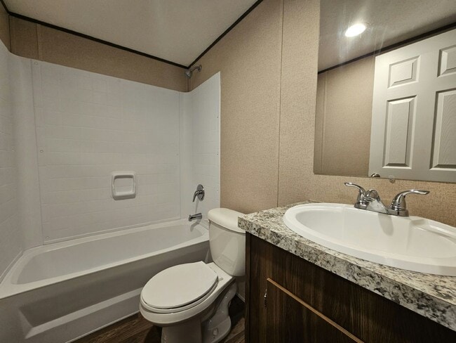 Building Photo - 1074 Myakka Dr