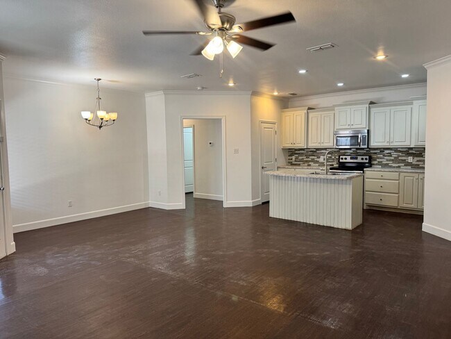 Building Photo - 9803 Avenue V