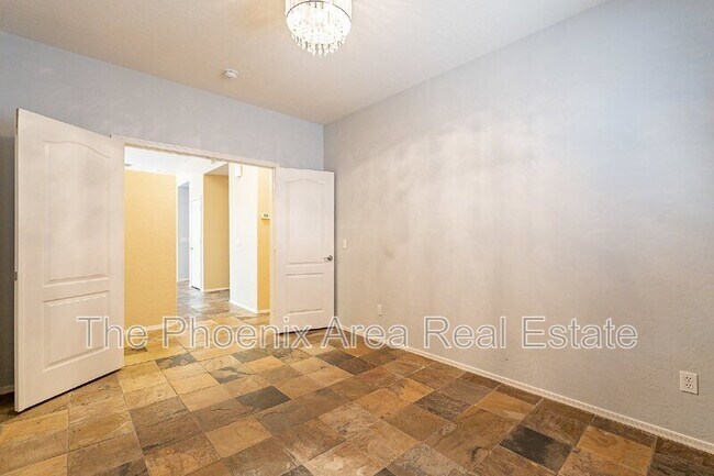 Building Photo - 2287 W Periwinkle Way