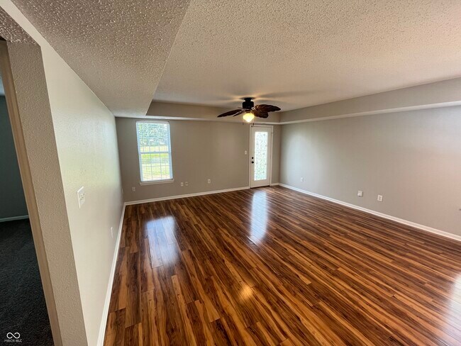 Building Photo - 10896 Riverwood Blvd