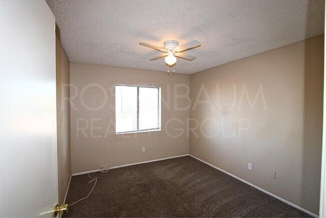 Building Photo - Beautiful & spacious 2-bedrooms, 1.5-baths...