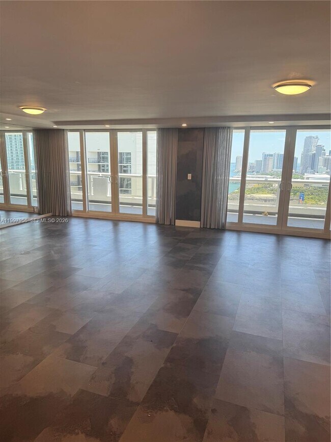 Building Photo - 1717 N Bayshore Dr