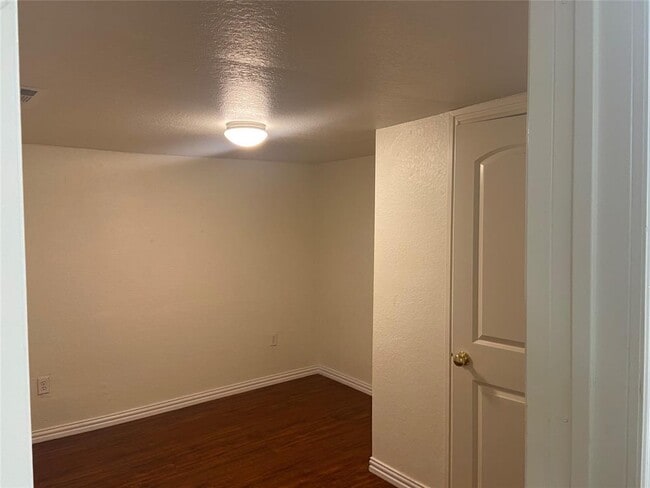Building Photo - 540 Magnolia St