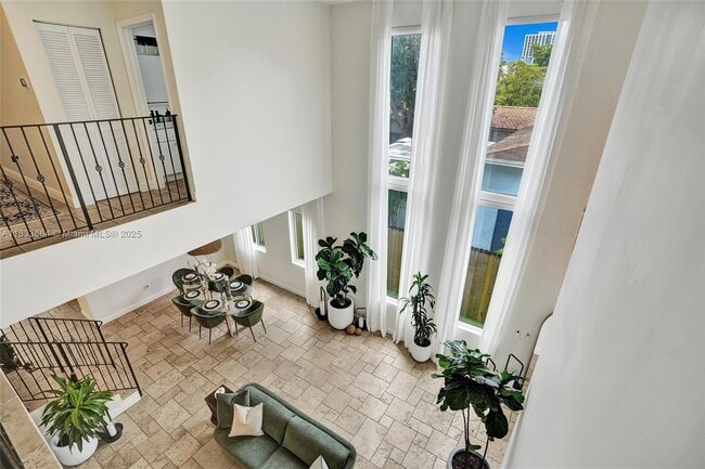 Building Photo - 2851 SW 38th Ct