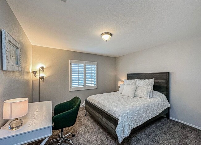 Building Photo - Westside area Rental (Completely Furnished) Beautiful 3 bed/2.5 baths