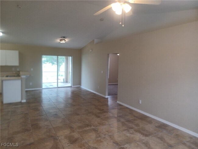 Primary Photo - 1519 Nelson Rd N