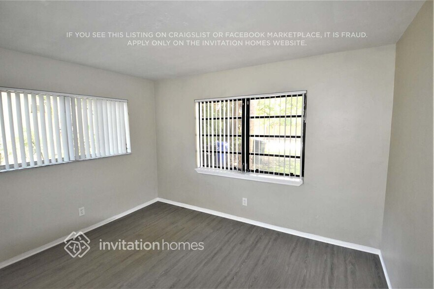 Building Photo - 2608 SW 34th Ave