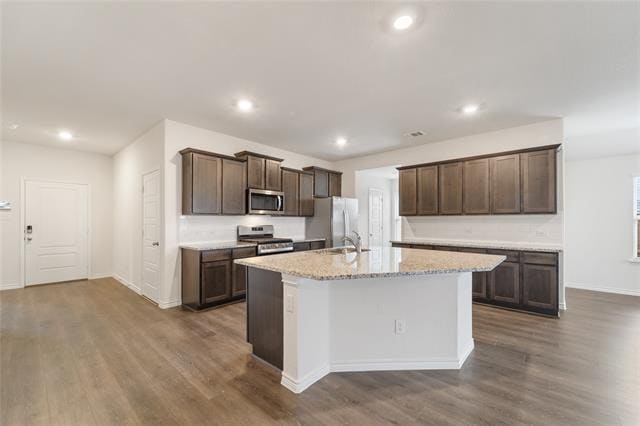 Building Photo - 745 John Adams Ct