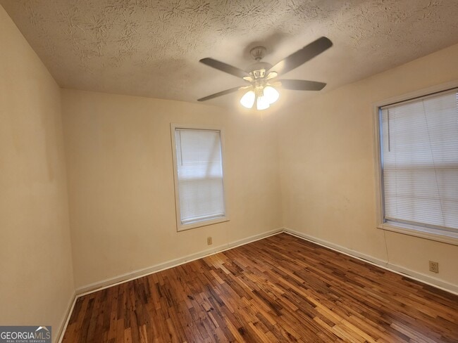 Building Photo - 7703 Aurora Dr