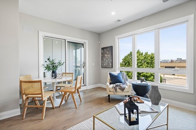 Building Photo - 44 Ellery St