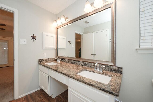 Building Photo - 3115 Williams Cir