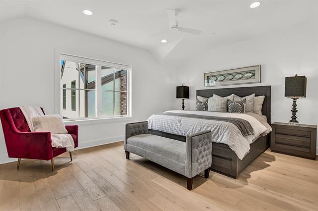 Building Photo - 4116 University Blvd