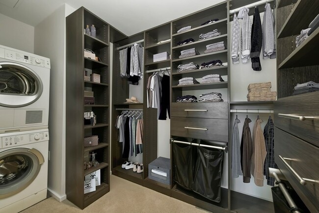 Building Photo - 1 Earhart St