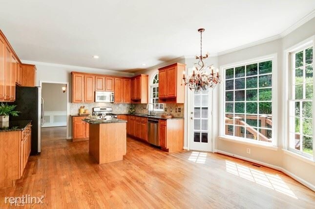 Building Photo - 5 br, 3 bath House - 5005 Brent Knoll Ln