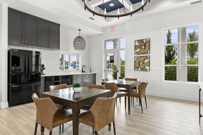 Building Photo - 12291 SW Forli Wy