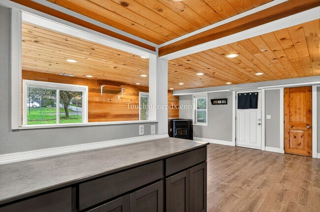 Building Photo - 10022 SE 172nd Ave