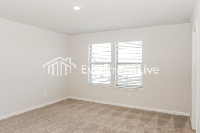 Building Photo - 17753 Denham Cir