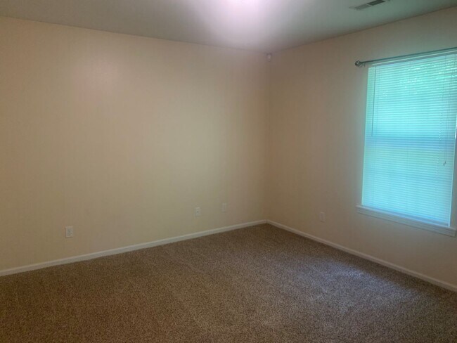 Building Photo - 7579-MF2-E4