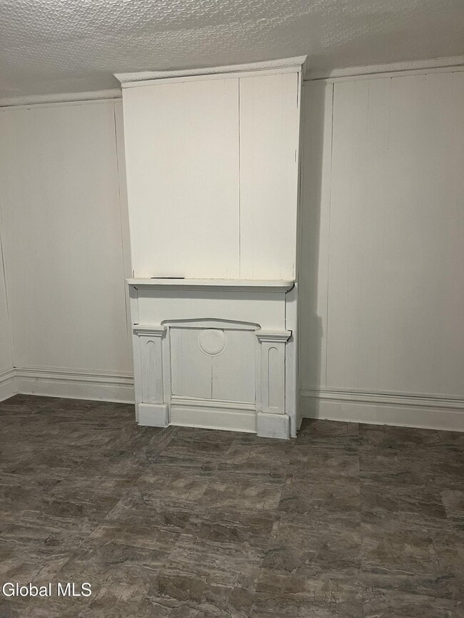 Building Photo - 70 Vliet St