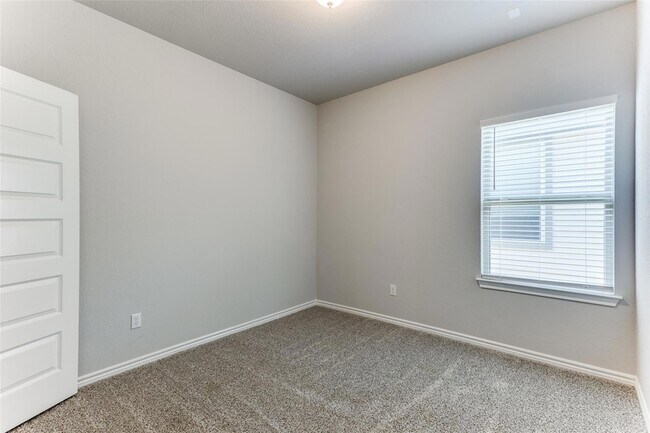 Building Photo - 341 Trellis Blvd
