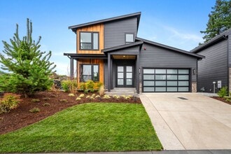 Building Photo - BRAND NEW LUXURY HOME!