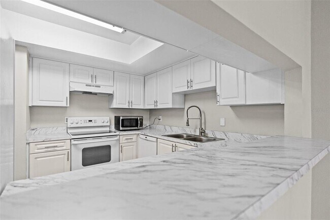 Building Photo - 3706 Greenery Ct