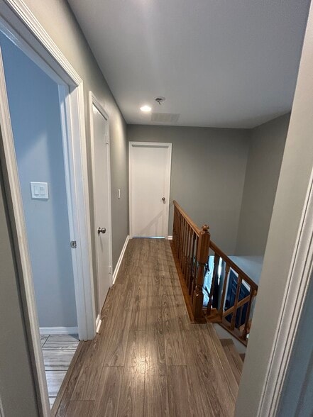 Building Photo - 448 Saint Giles Ct