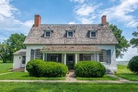 Building Photo - UNIQUE OFFERING-HISTORIC CAPE COD ON URBAN...