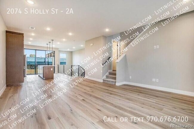 Building Photo - 2074 S Holly St