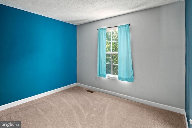 Building Photo - 6193 Karas Walk