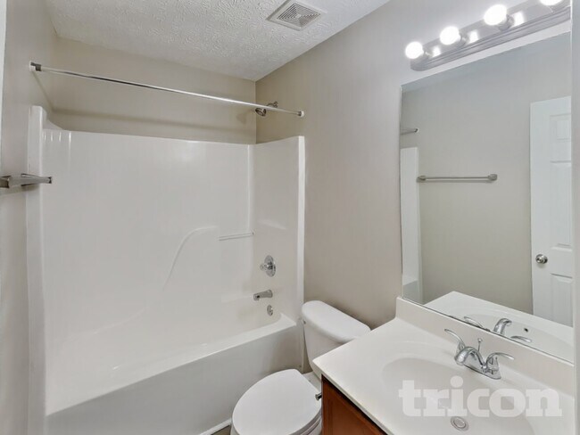 Building Photo - 4028 Deer Run Trce